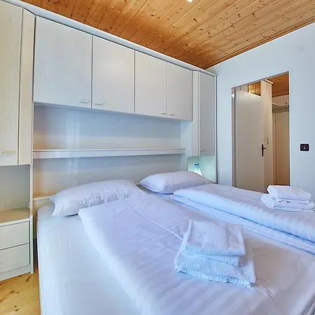 Snow Queen Apartment *